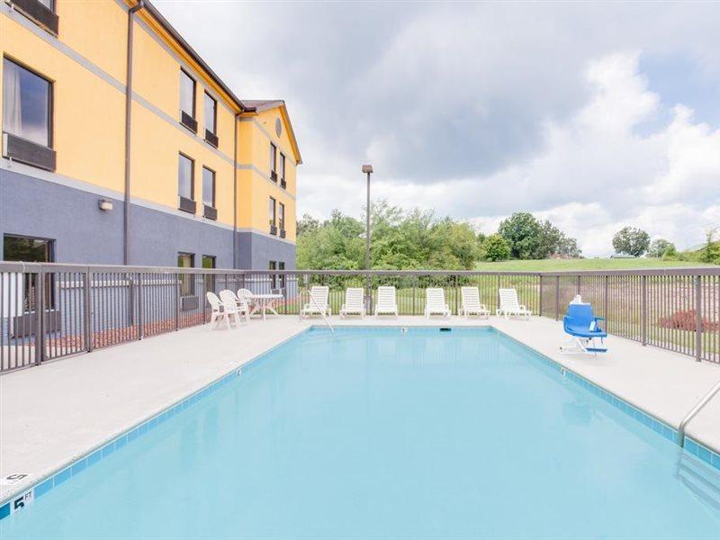 Super 8 By Wyndham Crossville Tn Exteriér fotografie